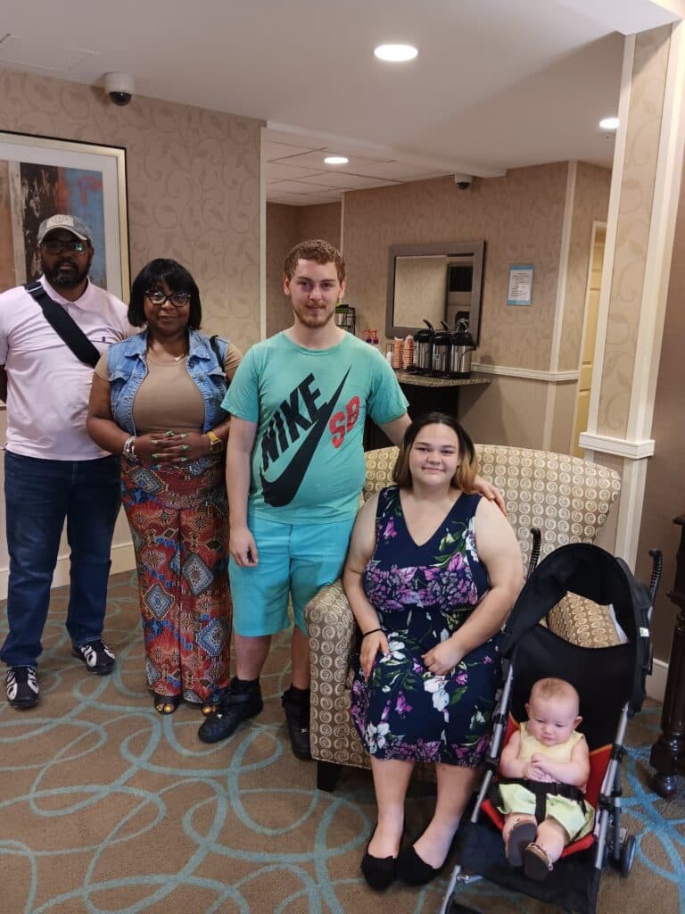 Omar and Patricia of Mothers and Fathers Against Crime come to the aid of a local family.